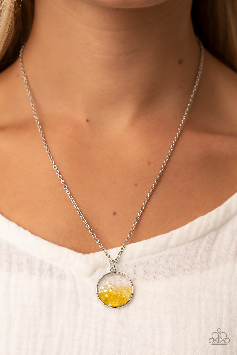 Completely Crushed - Yellow Iridescent Necklace Paparazzi N0752