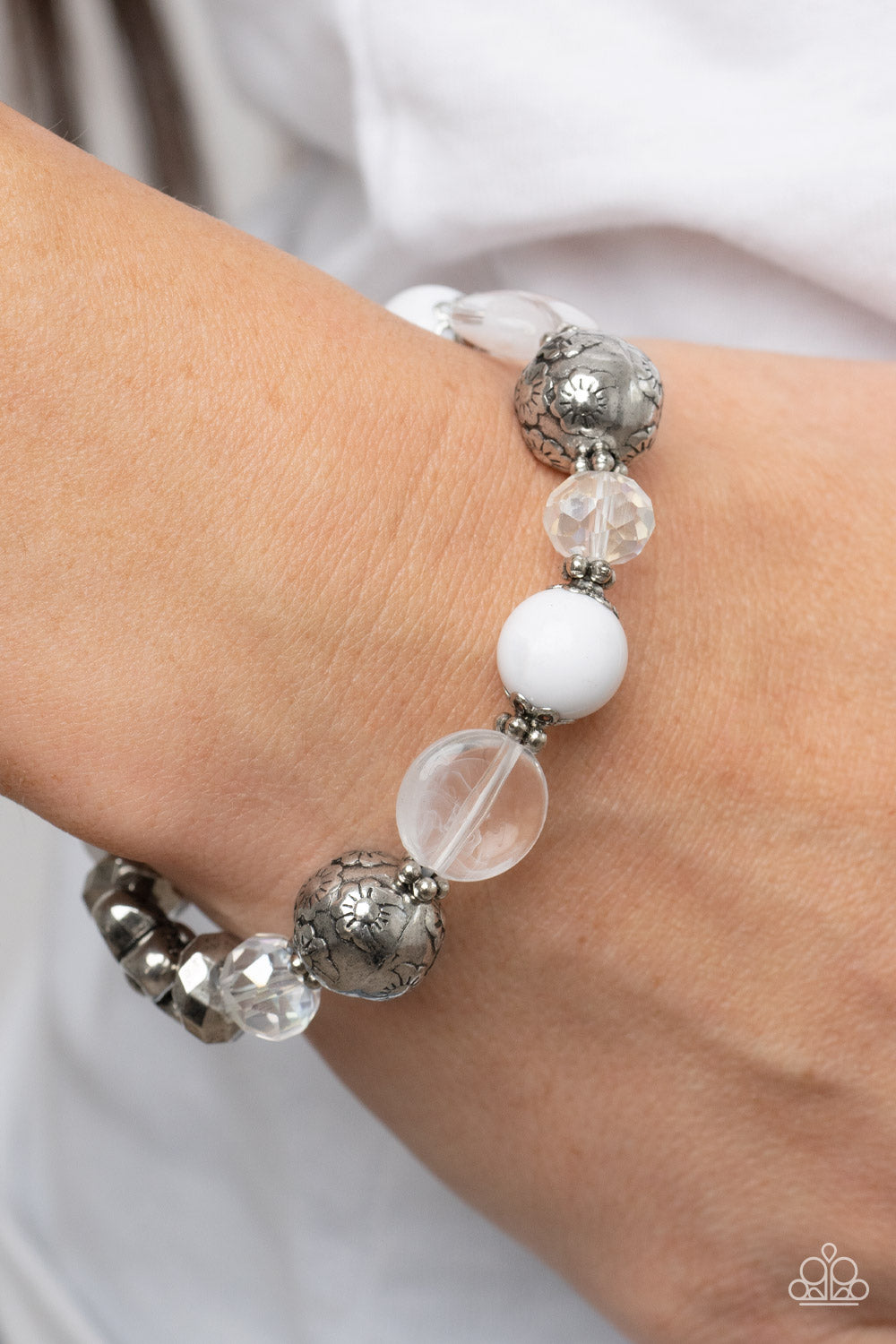 Pretty Persuasion - White Silver Floral Stretch Bracelet Paparazzi B0561