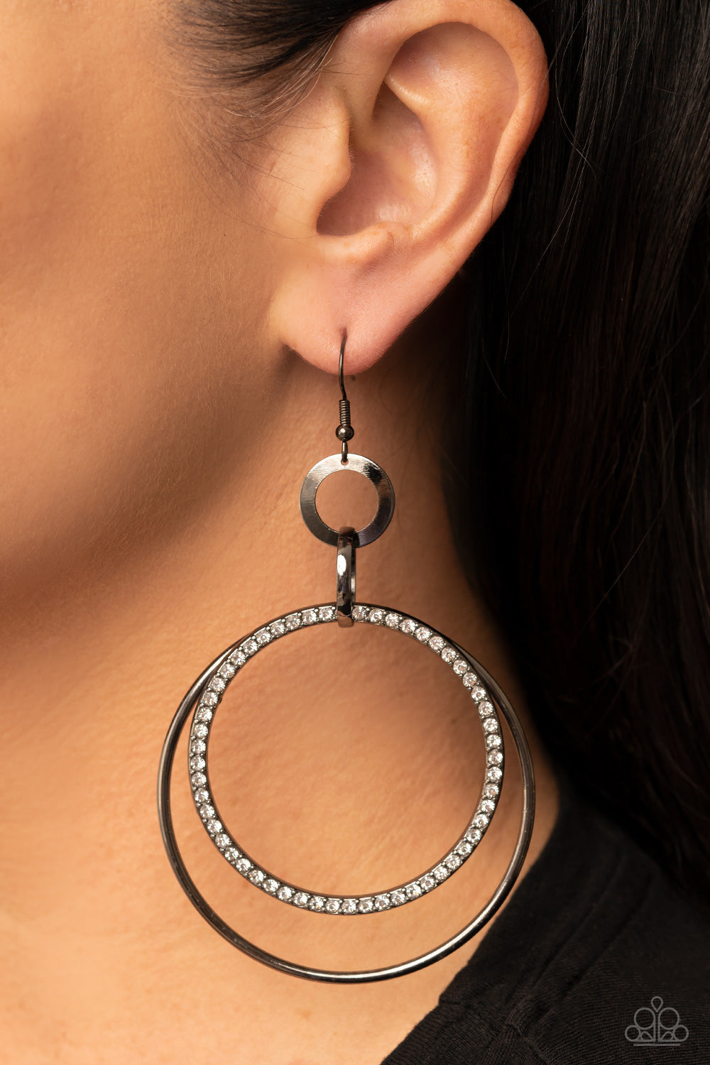 Haute Hysteria - Black Gunmetal Rings And White Rhinestone Earring Paparazzi E0929