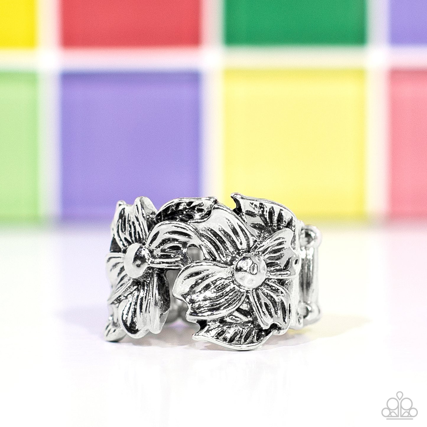 Island Eden - Silver Leafy Floral Ring Paparazzi R0413