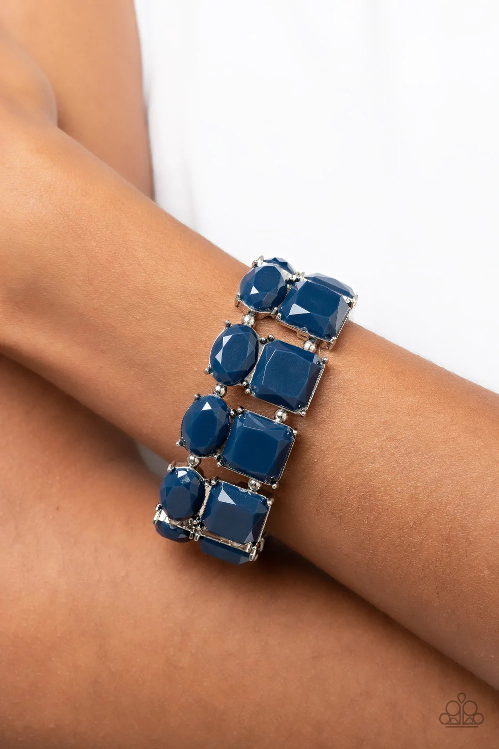 Don't Forget Your Toga - Blue Gem Stretch Bracelet Paparazzi B0724