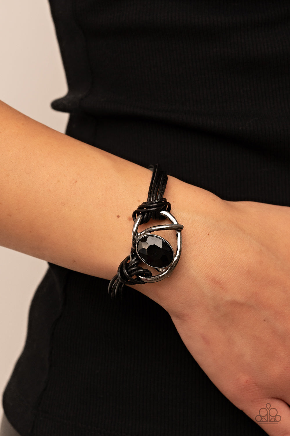 Keep Your Distance - Black Gem, Leather And Gunmetal Bar Bracelet Paparazzi B0683