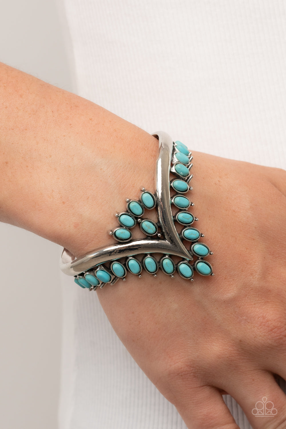 Teton Tiara - Blue Turquoise Stone Santa Fe Style Cuff Bracelet Paparazzi B0854