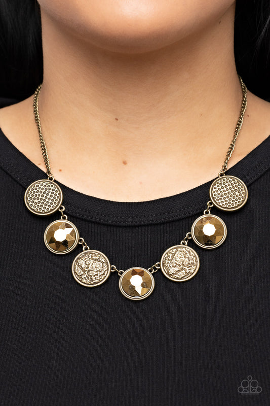 Urban Elite - Brass Necklace Paparazzi N1166