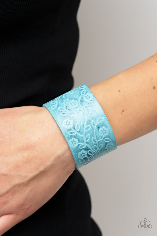 Rosy Wrap Up - Blue Flower Leather Urban Snap Bracelet Paparazzi B0541