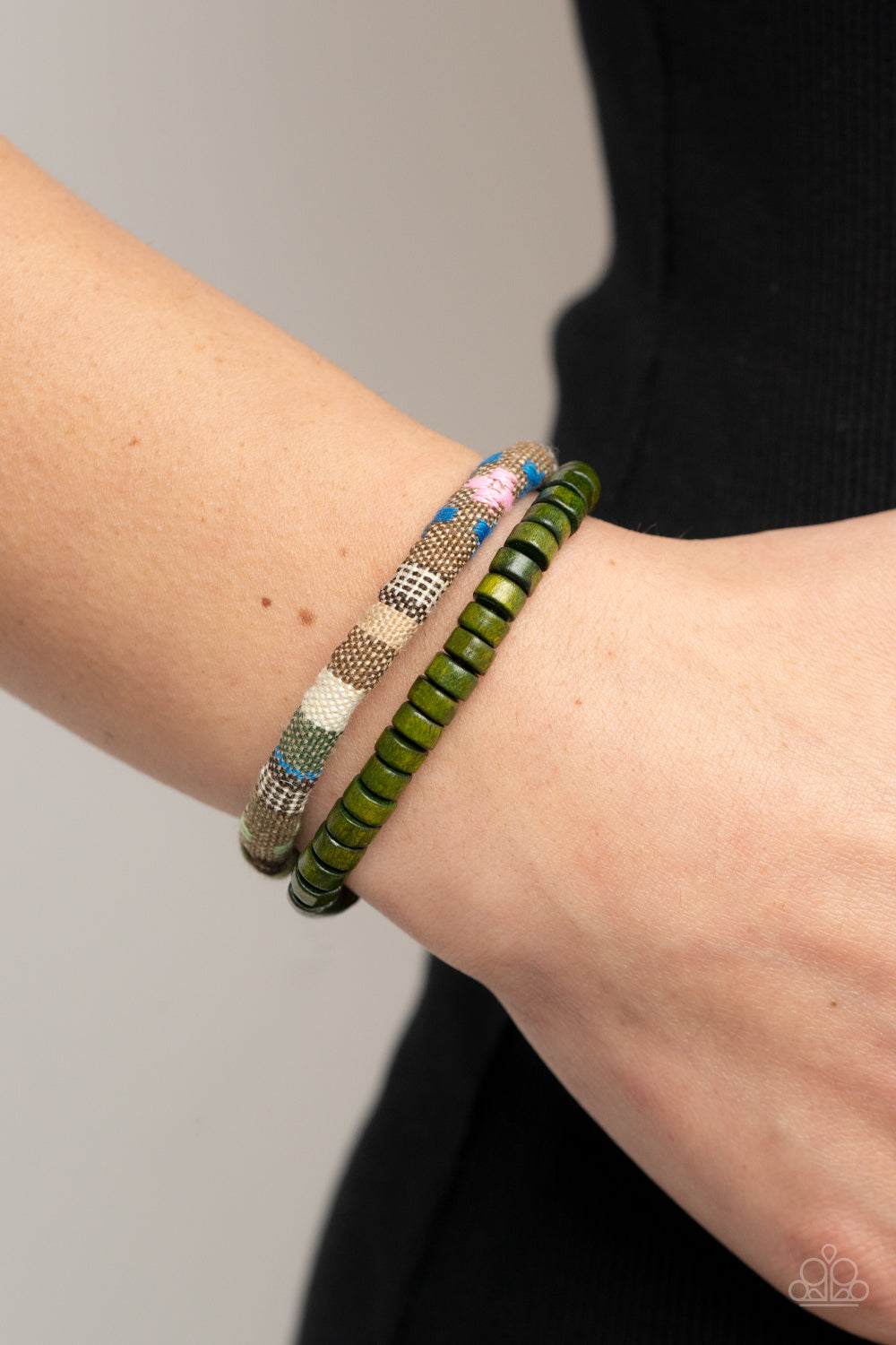 Pack your Poncho - Green Urban Bracelet Paparazzi B0690