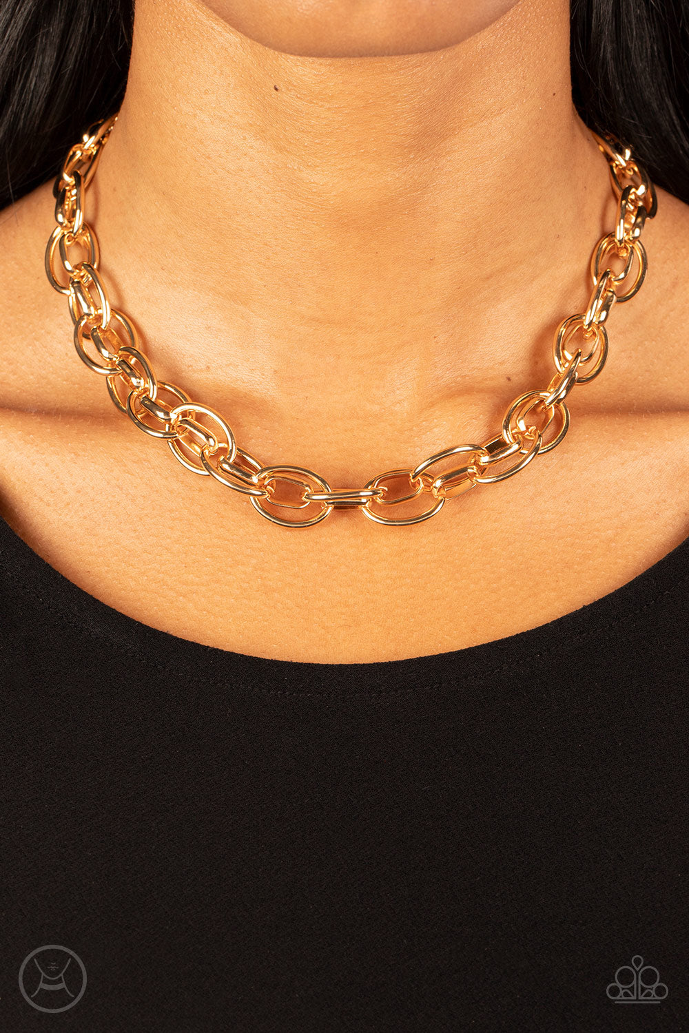 Tough Crowd - Gold Chain Choker Necklace Paparazzi N1242