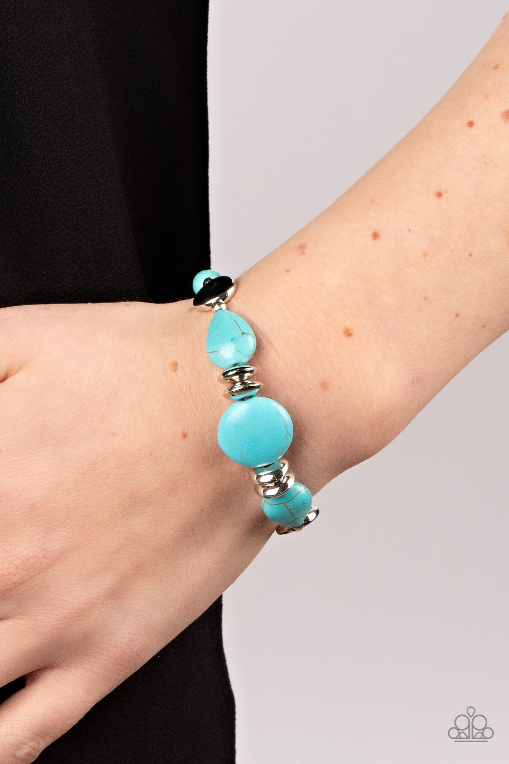 Mesa Vista - Blue Turquoise Stone Bead Santa Fe Style Bracelet Paparazzi B1054