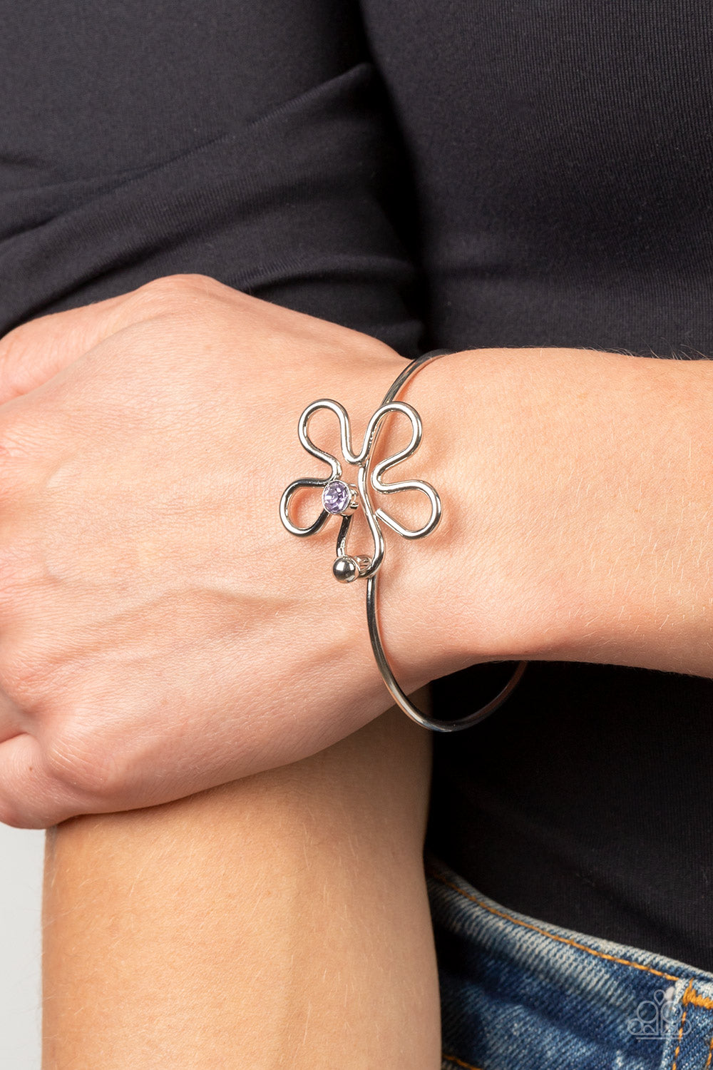 Floral Innovation - Purple Rhinestone Silver Flower Bracelet Paparazzi B0552