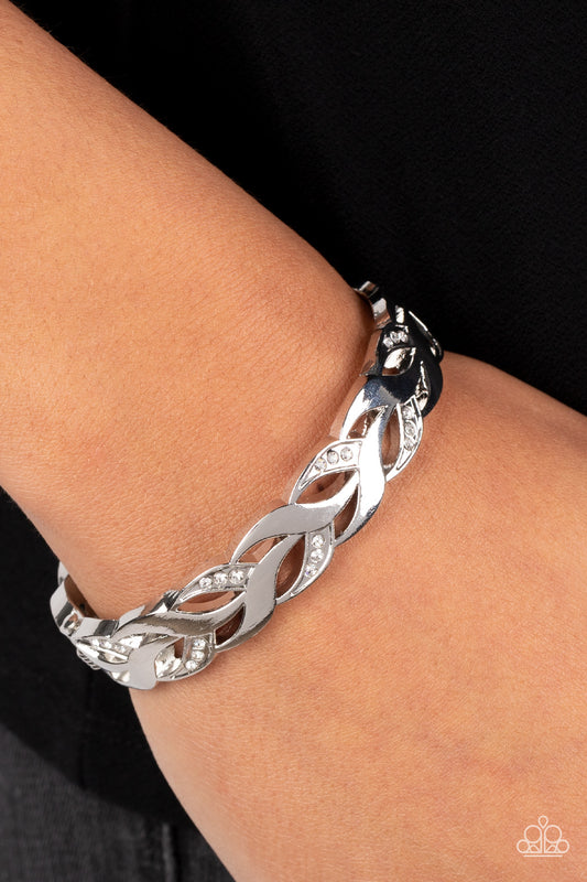 Editor-in-LEAF - White Hinge Bracelet Paparazzi B0988