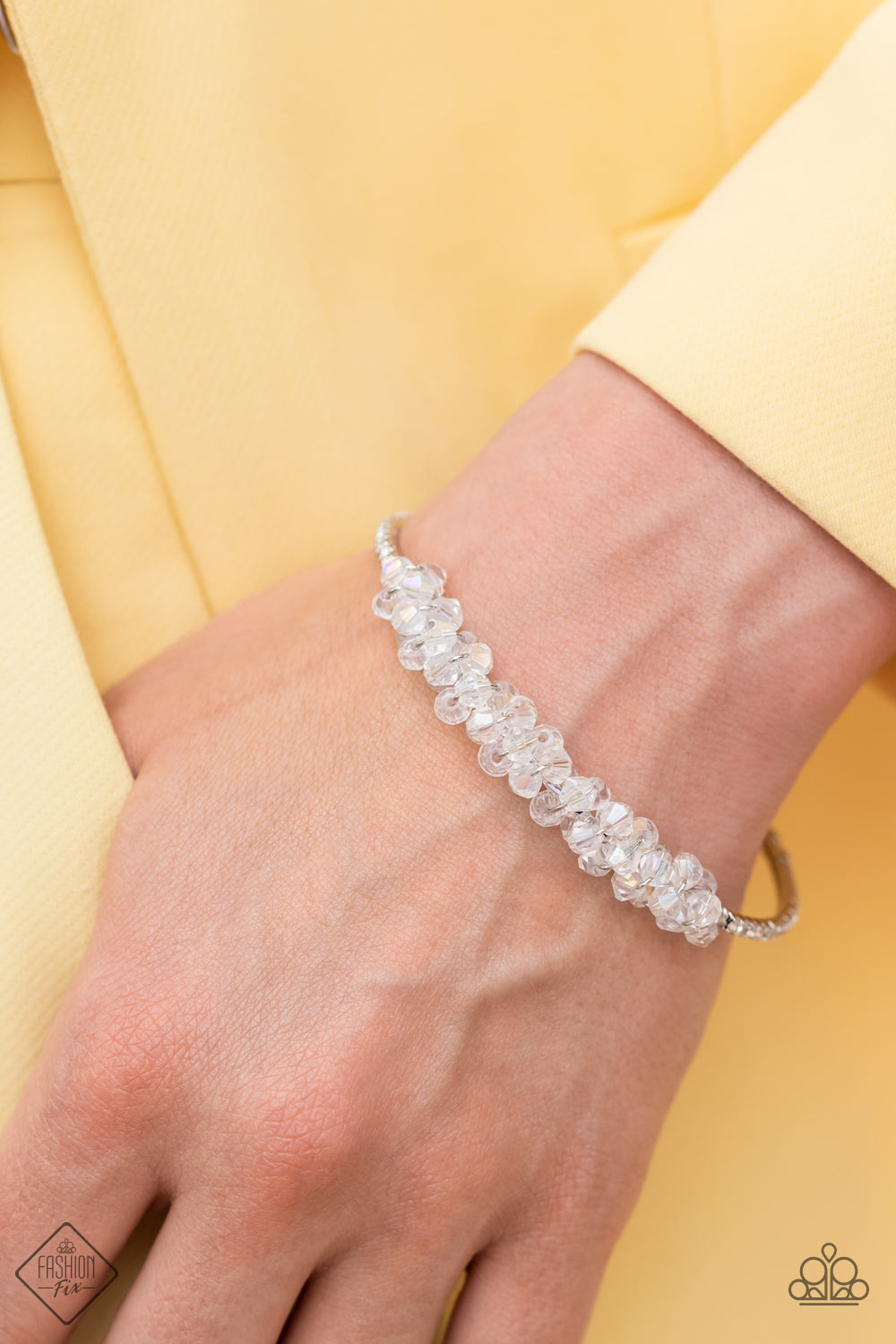 BAUBLY Personality - White Crystal Iridescent Shimmer Like Bead Bracelet Fashion Fix August 2022 Paparazzi B0637