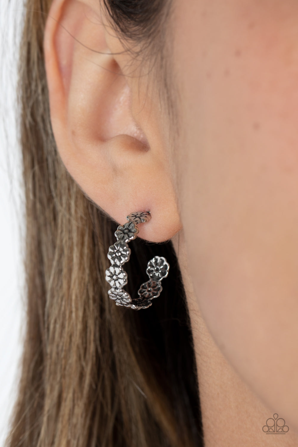 Floral Fad - Silver Flower Hoop Earring Paparazzi E1018