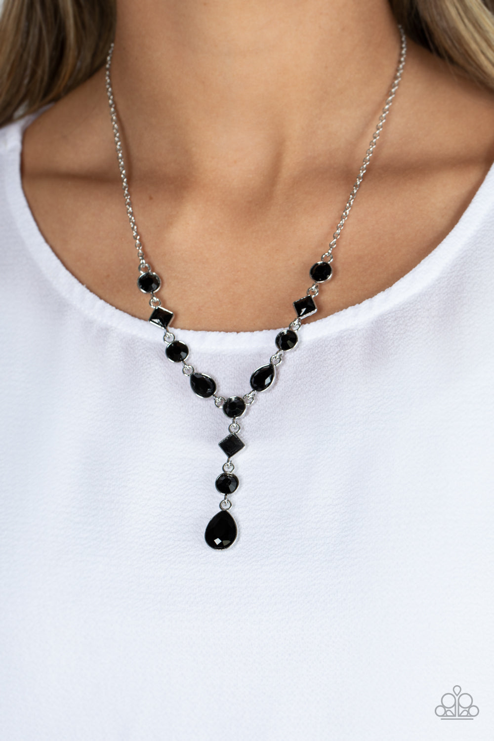 Forget the Crown - Black Rhinestone Teardrop Lariat Style Necklace Paparazzi N1414