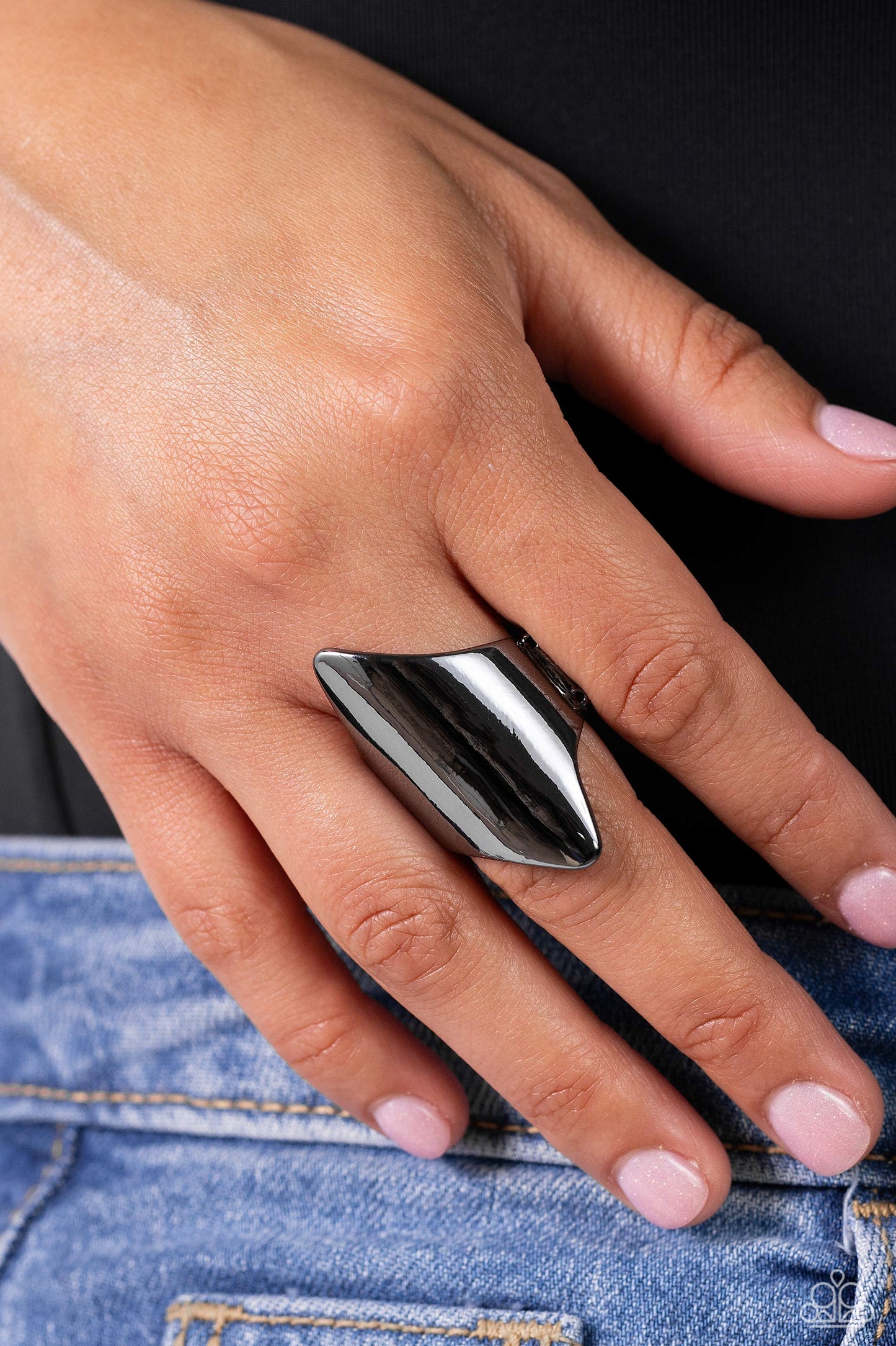 Pointed Palm Desert - Black Gunmetal Bold Glistening Asymmetrical Ring Paparazzi R0672