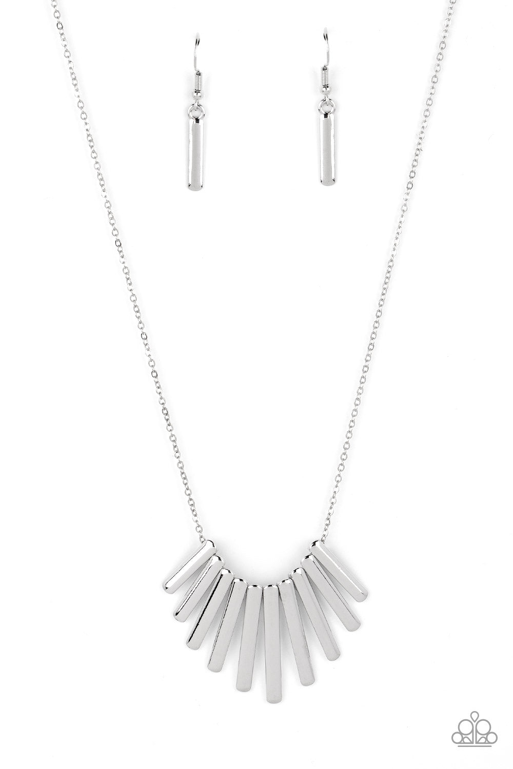 Leading MANE - Silver High Sheen Fringe Necklace Paparazzi N1582