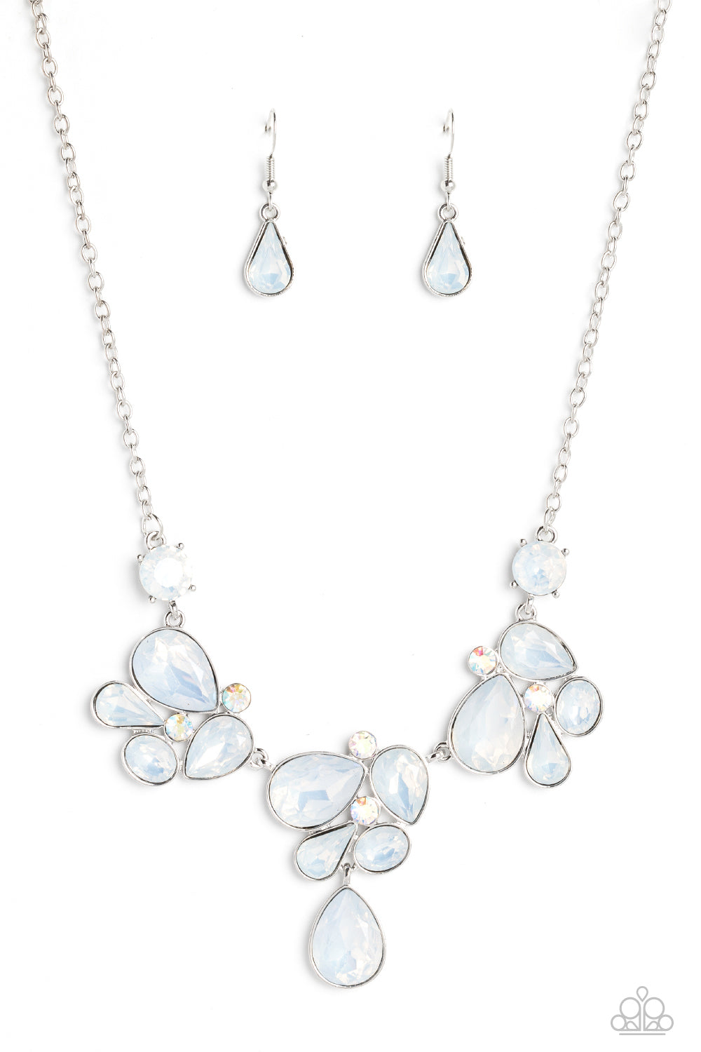 Everglade Escape - White Opalescent Shimmer Necklace Paparazzi N0467