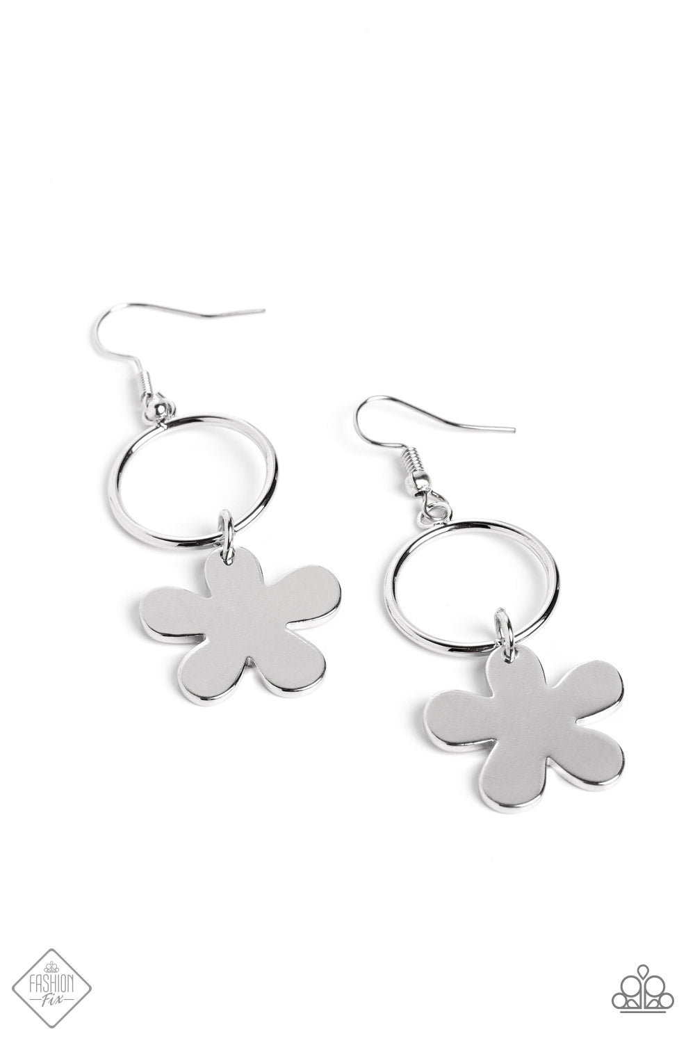 Foreshore Figurine - Silver Flower Earring Fashion Fix January 2023 Paparazzi E1210