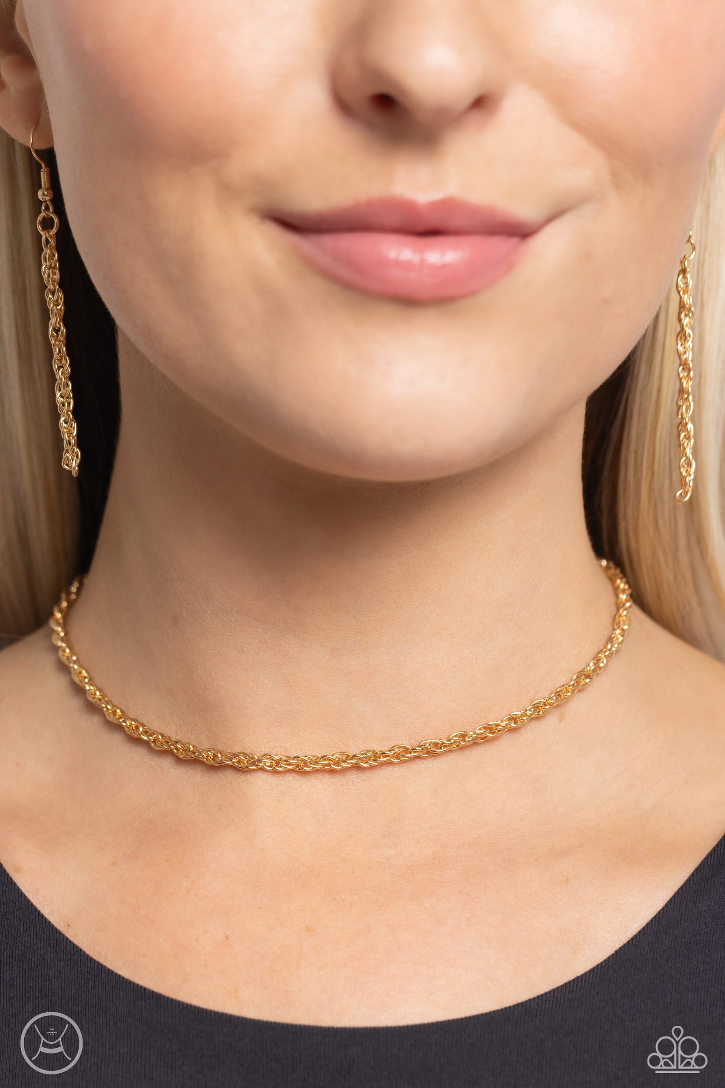 Glimmer of ROPE - Gold Rope Chain Choker Necklace Paparazzi N1977