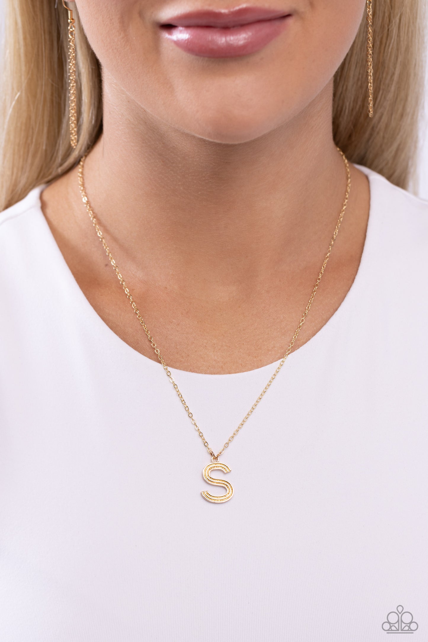 Leave Your Initials - Gold - S Initial Necklace Paparazzi N1703