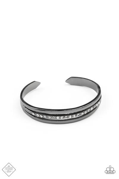 A Point of Pride Black Bracelet Paparazzi B0060