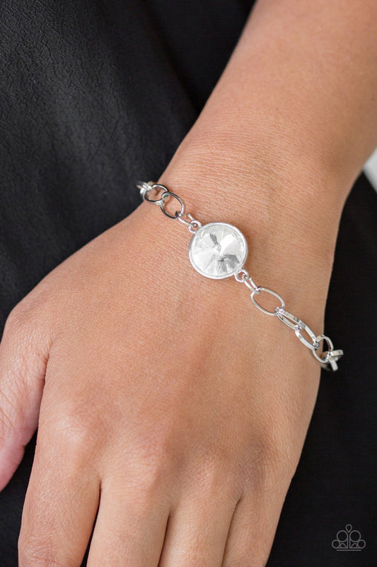 All Aglitter White Bracelet Paparazzi B0075