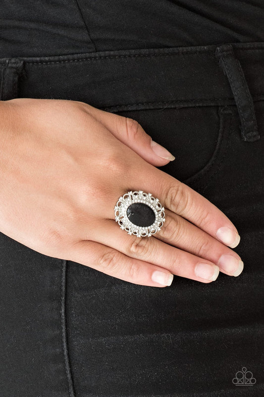 Baroque The Spell Black Ring Paparazzi R0031