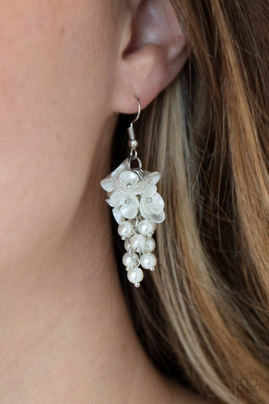 Bountiful Bouquets White Pearly Floral Earring Paparazzi E0211