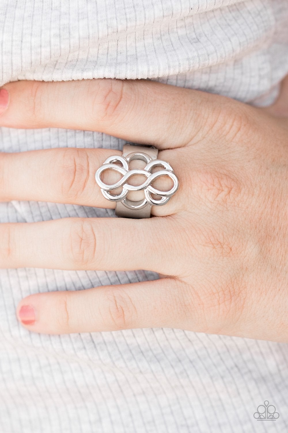 Breathe It All In Silver Ring Paparazzi R0094