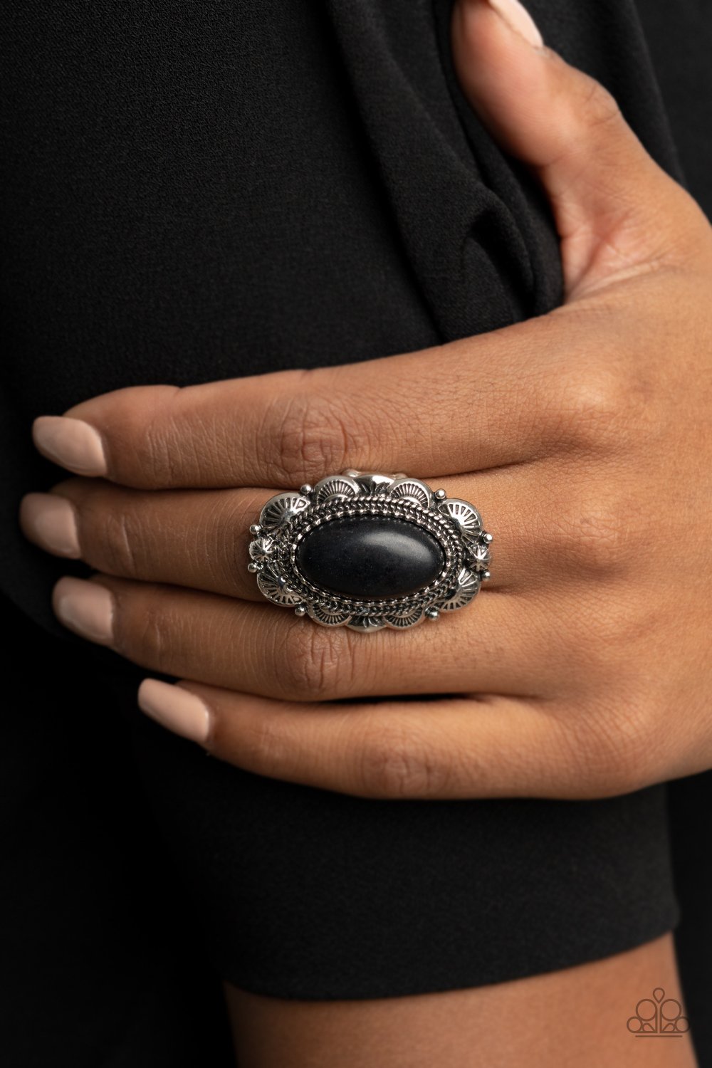 Bring Down The Ranch House Black Ring Paparazzi R0046