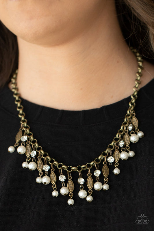 Cosmopolitan Couture Brass Necklace Paparazzi N0324