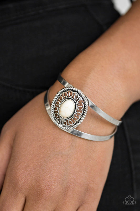 Deep In The Tumbleweeds White Cracked Stone Bracelet Paparazzi B0079