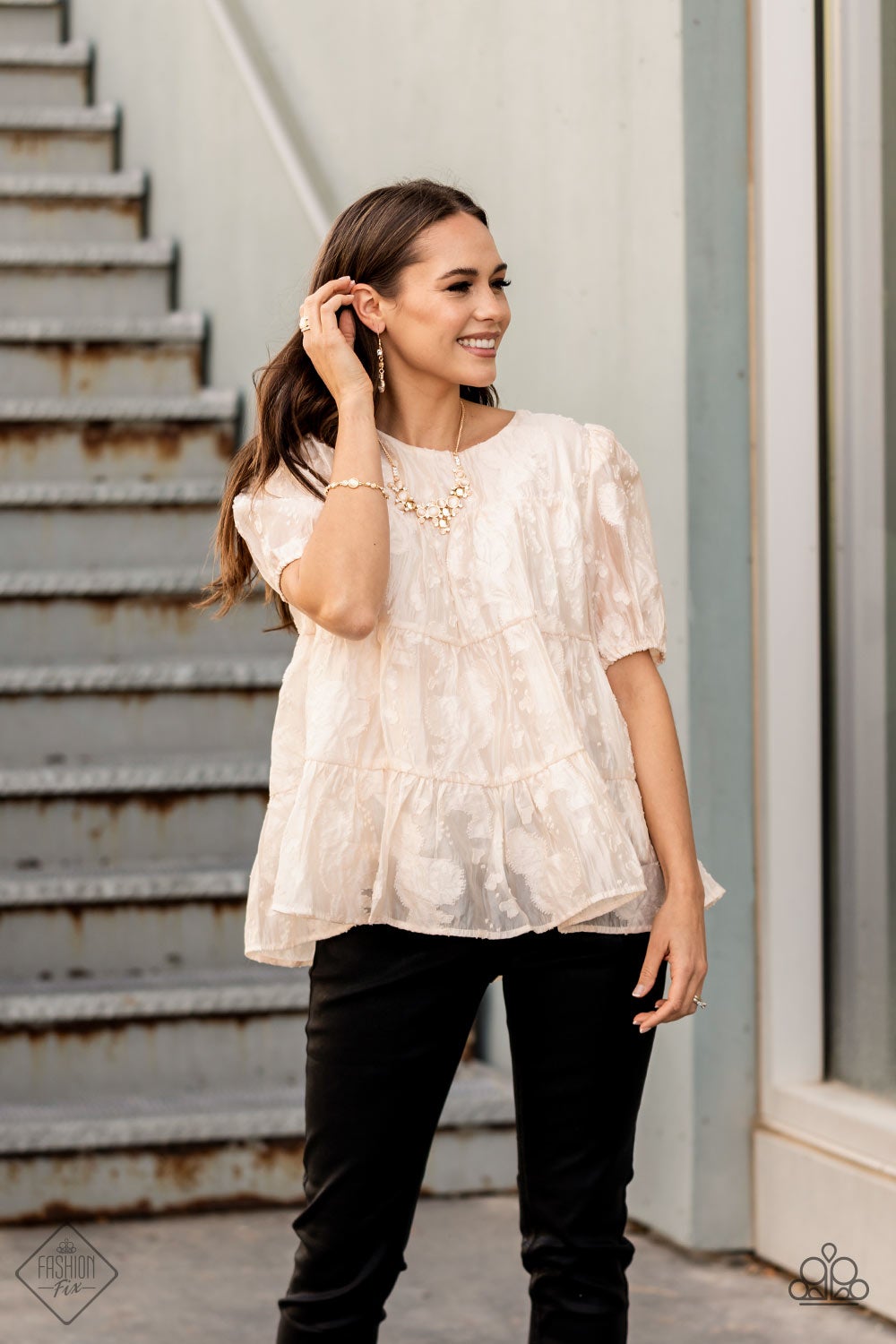 Fairytale Affair - Gold Necklace Paparazzi N0511