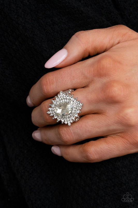 Five-Star Stunner White Ring Paparazzi R0203