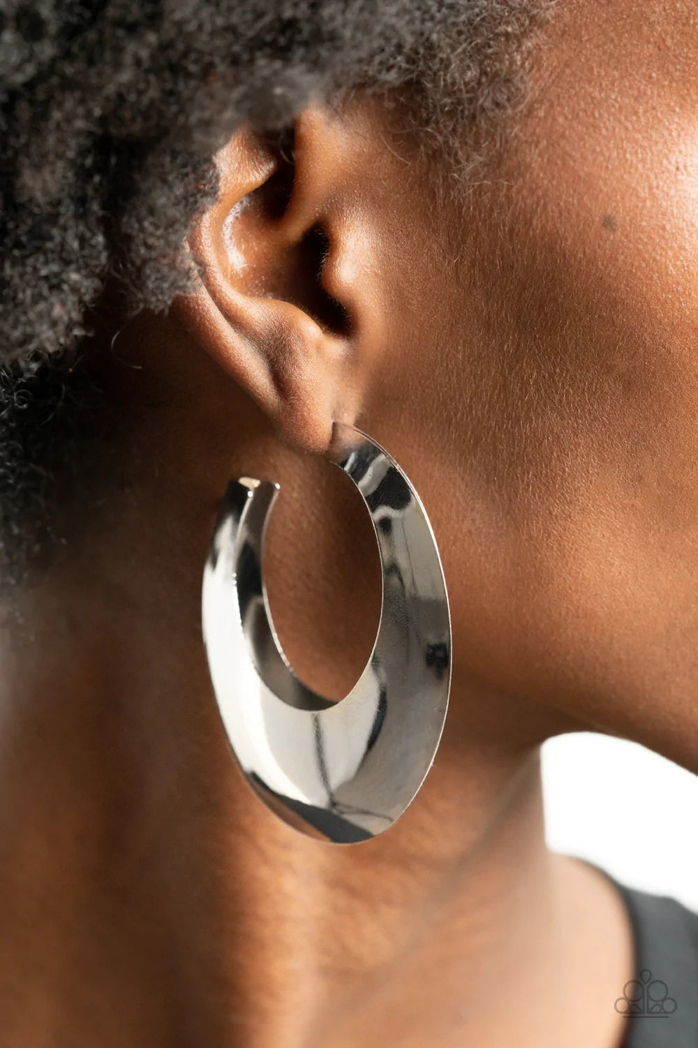 Going OVAL-board Silver Hoop Earring Paparazzi E0054