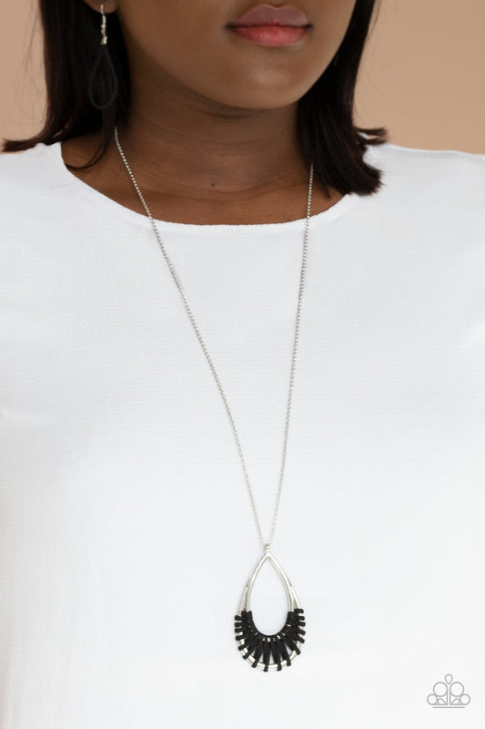 Homespun Artifact Black Necklace N0230
