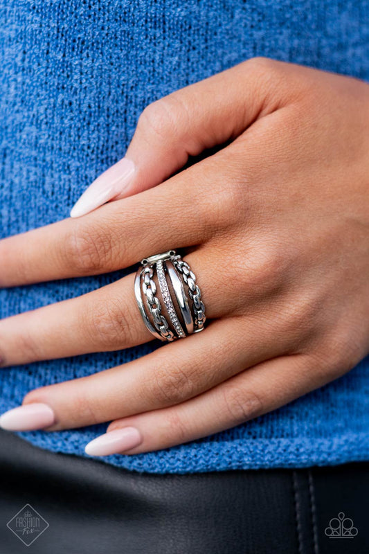 Link Out Loud White Ring July Fashion Fix Paparazzi R0131