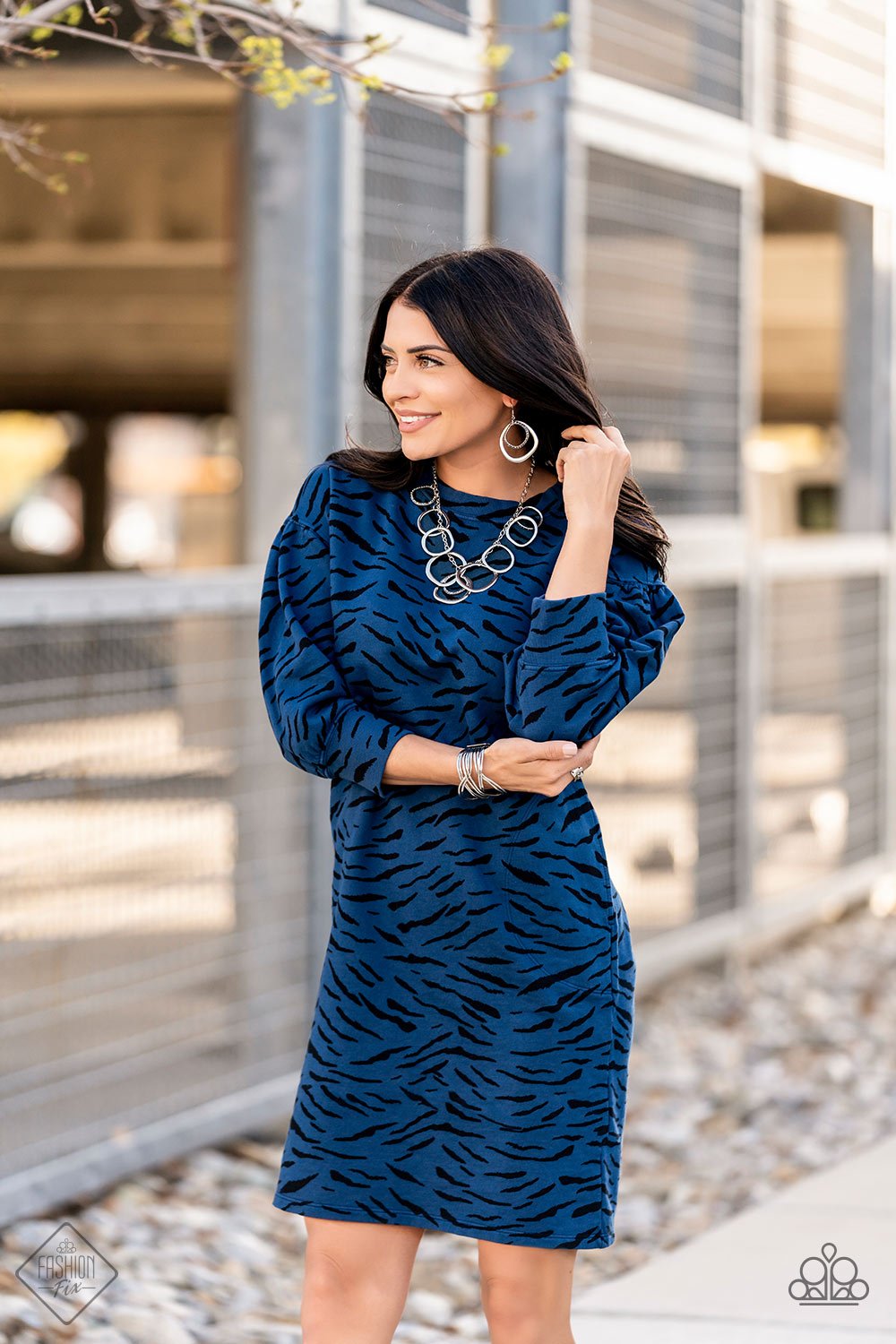 Hautely Hammered Antiqued Silver Bracelet Paparazzi B0138