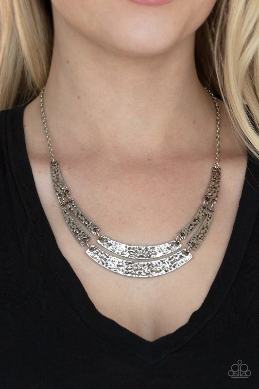 Stick To The Artifacts Silver Necklace Paparazzi N0612