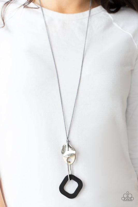Top Of The Wood Chain Black Necklace Paparazzi N0527