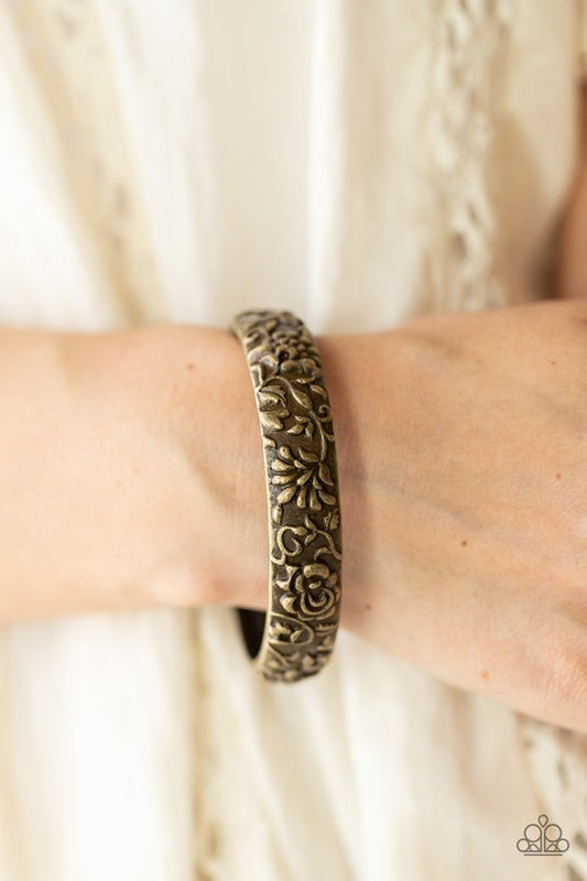 Victorian Meadow Brass Bangle Bracelet Paparazzi B0274