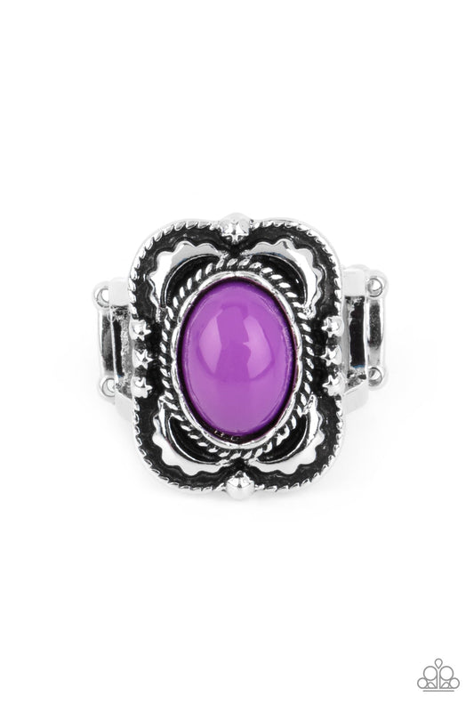 Vivaciously Vibrant Purple Ring Paparazzi R0077