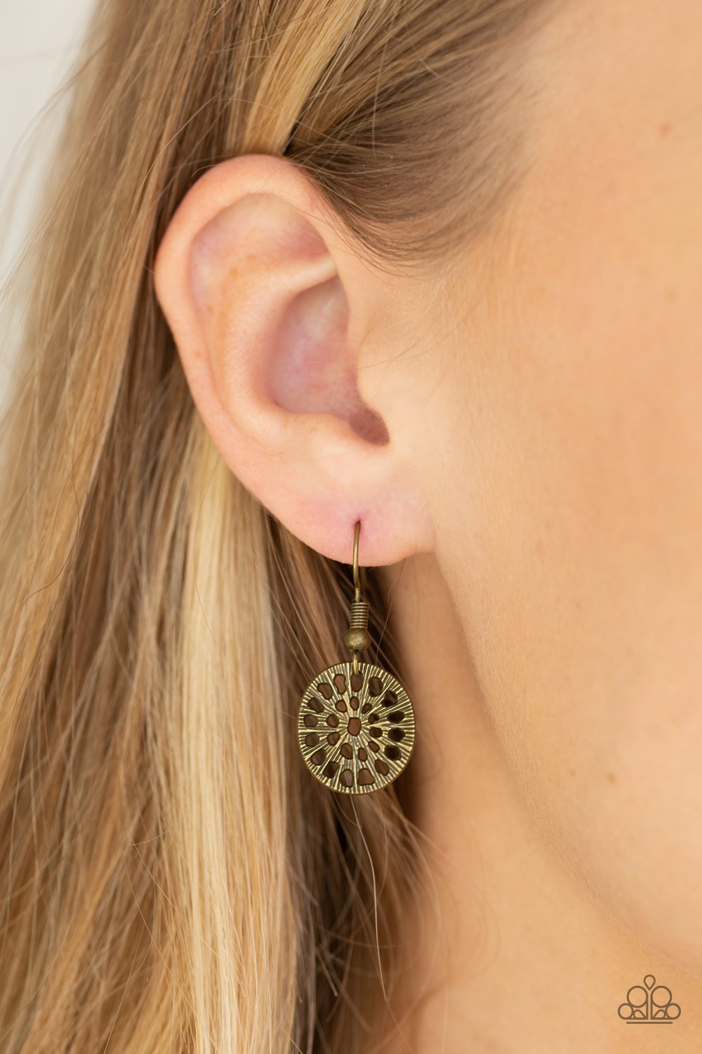 Your Own Free Wheel Brass Necklace Paparazzi N0040